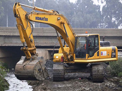 Alquiler de excavadoras sobre orugas en Lima Peru | RentaGroup